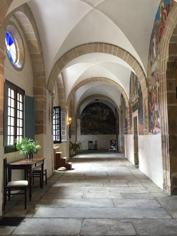 San Nicolas El Real Villafranca Del Bierzo Bagian luar foto