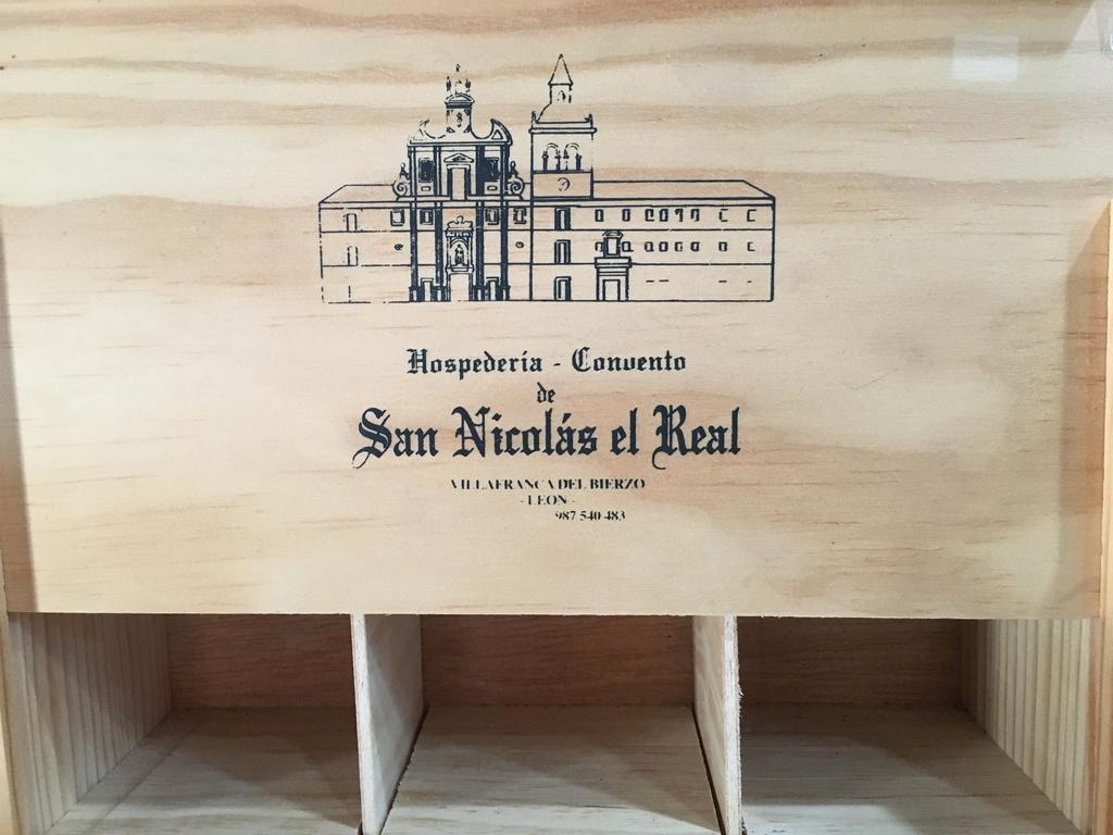 San Nicolas El Real Villafranca Del Bierzo Bagian luar foto