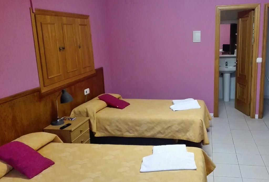 San Nicolas El Real Villafranca Del Bierzo Bagian luar foto
